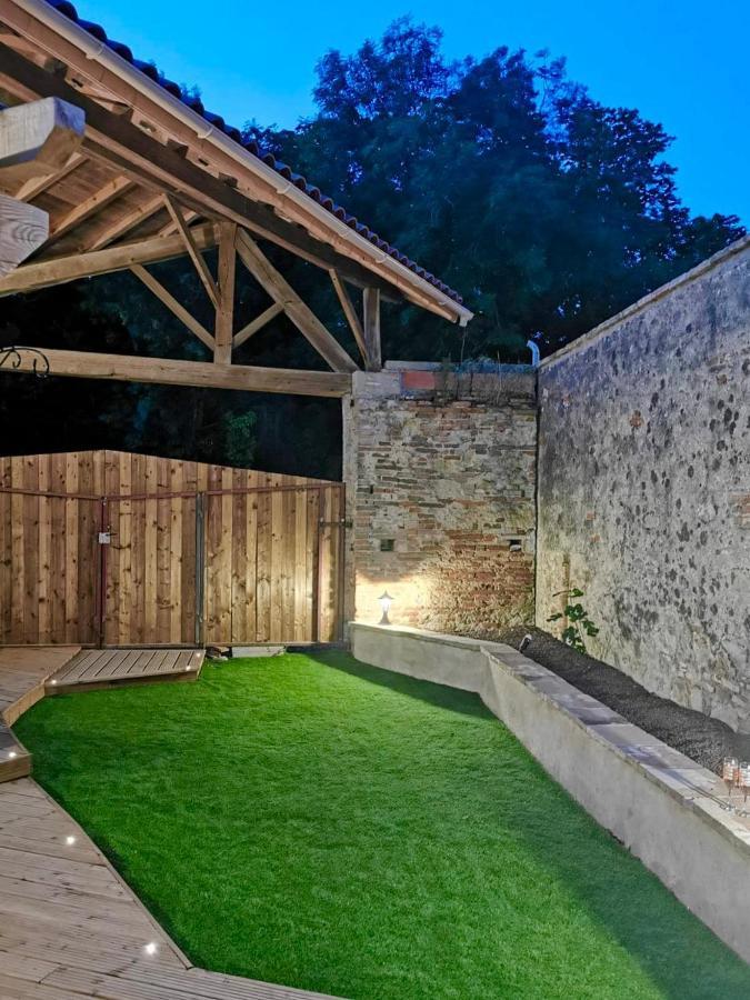Gite Le Jardin Secret Et Gite Au Temps Suspendu Montpezat  Luaran gambar