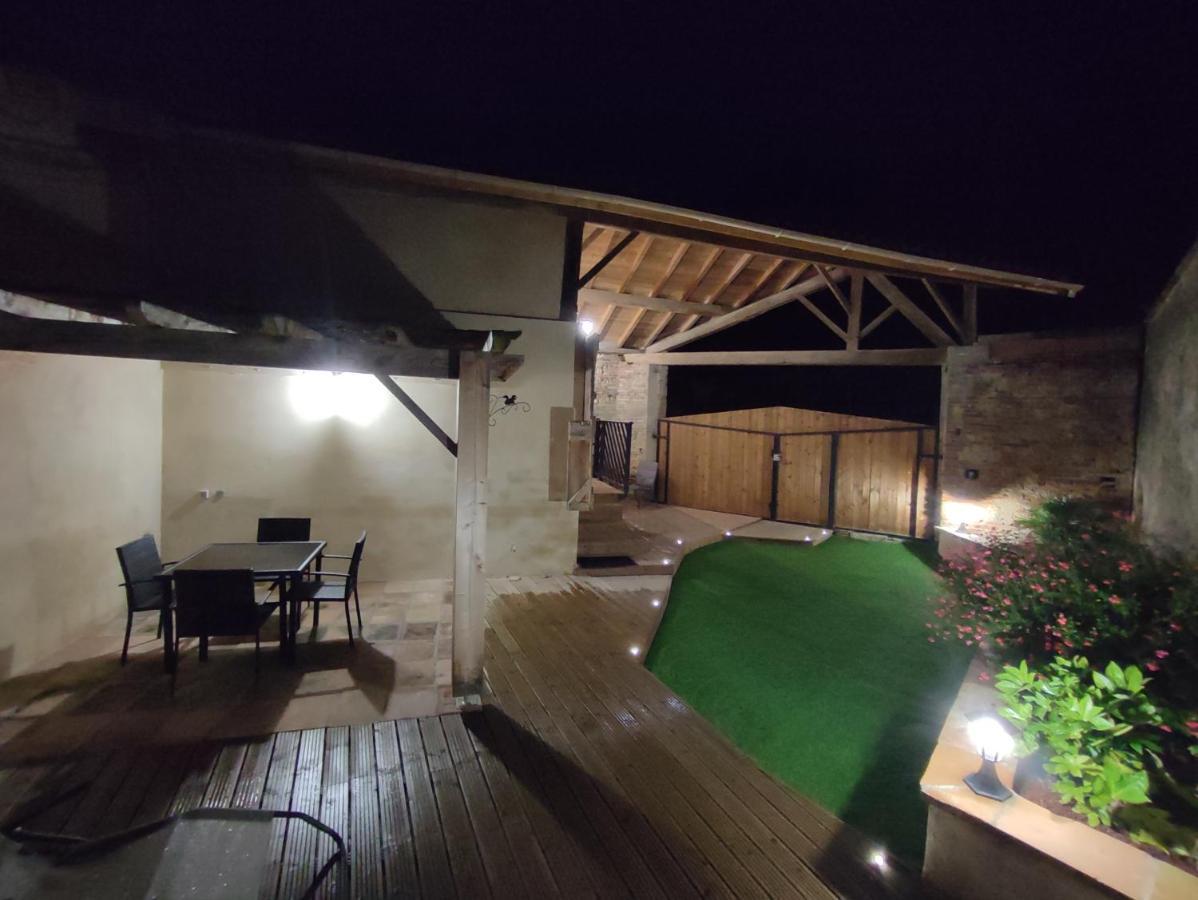 Gite Le Jardin Secret Et Gite Au Temps Suspendu Montpezat  Luaran gambar