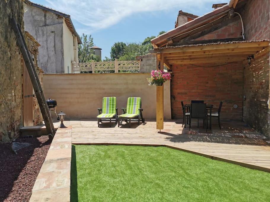 Gite Le Jardin Secret Et Gite Au Temps Suspendu Montpezat  Luaran gambar