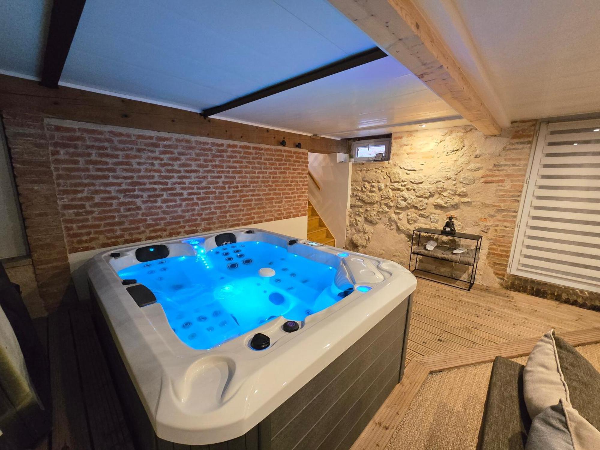 Gite Le Jardin Secret Et Gite Au Temps Suspendu Montpezat  Luaran gambar